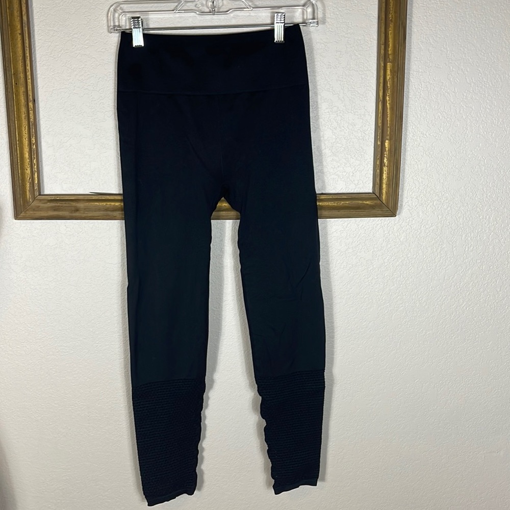 Fabletics Mesh Panel. Lack Compression Leggings S… - image 3
